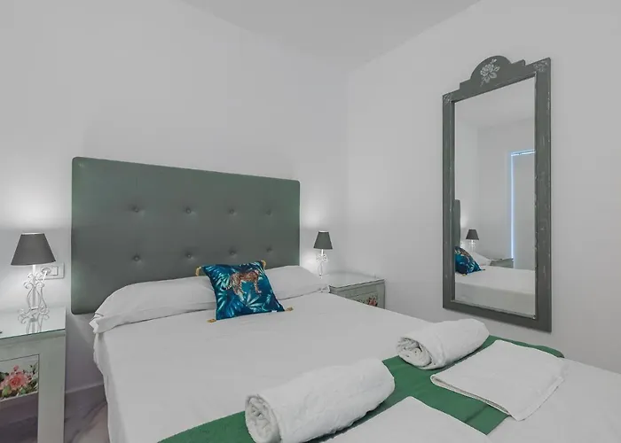 419 Lily Apartment *