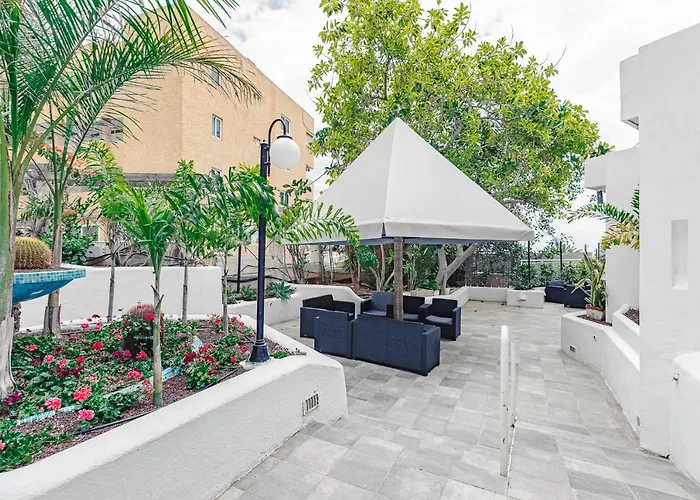 419 Lily Apartment *